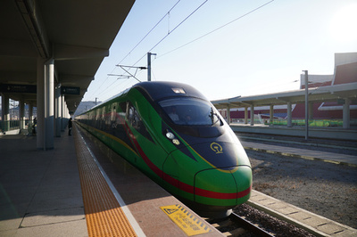 中老鉄道 旅客輸送4860万人、貨物輸送5400万トンを達成