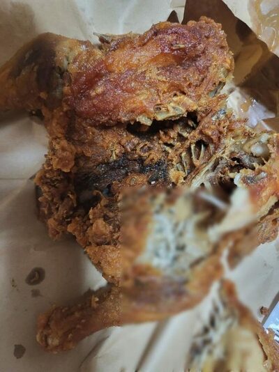 「チキンの中の白いモノ」めぐる事件…韓国・客は告発、店は「同業者の嫌がらせ」反発