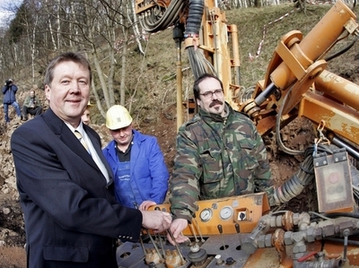 ナチスの隠し財宝? 独政府が大量の埋蔵貴金属を発掘中