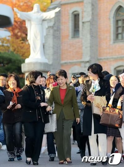 韓国・朴槿恵元大統領の母校・聖心女子高も共学化へ…伝統校に再編の波