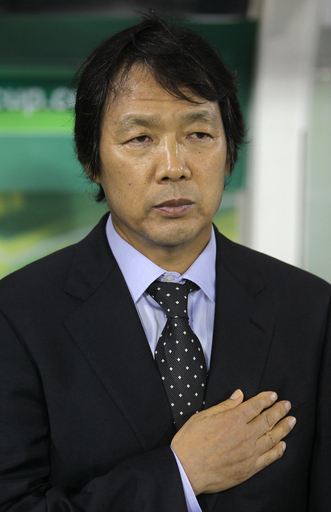 韓国サッカー協会、チョ・グァンレ監督を更迭