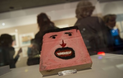 現代美術作家の幼少期作品集めた展覧会、独ベルリンで開催