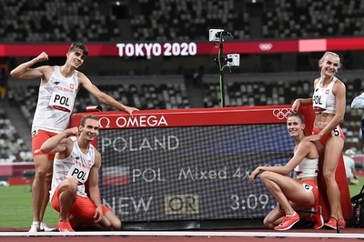 混合4×400mリレー初代王者にポーランド 金候補の米国3位