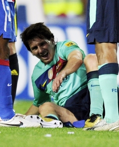 メッシ 足首じん帯を損傷