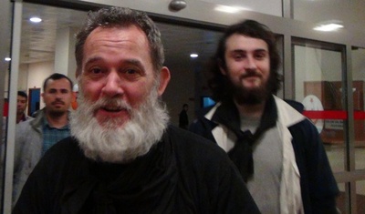 シリアで拉致の仏人ジャーナリストら、10か月ぶりに解放