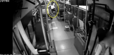 「バスが一瞬動いた。でも足がまひ」…韓国・乗客の保険手続き要求は不当か