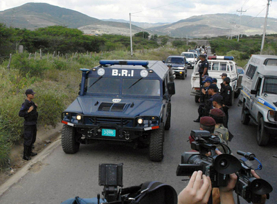 刑務所で暴動、少なくとも16人死亡、13人負傷 - ベネズエラ