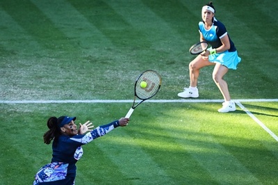 復帰のセレーナがダブルスで4強、青山組下す イーストボーン国際