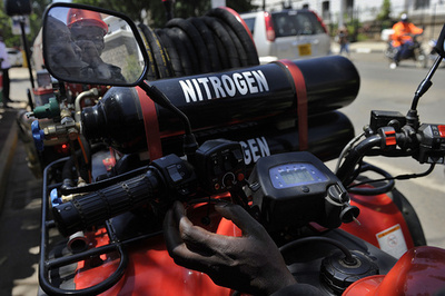 どこにだって駆け付けます！ケニアの小さな消防車