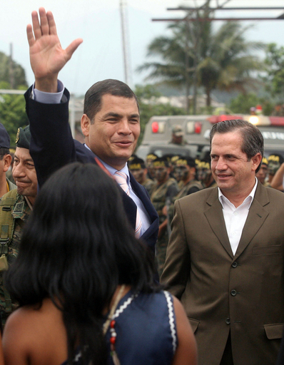 コレア大統領、テナ市住民との集会を開催 - エクアドル