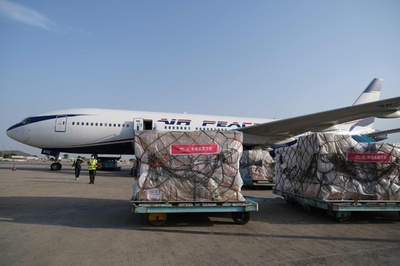 中国医療チーム、コロナ対策支援でナイジェリア入り 現地の医師会は猛反発