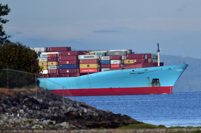 燃料1300トン積んだコンテナ船のエンジン室で火災、カリブ海を漂流