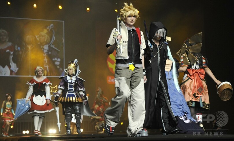 仏パリでジャパンエキスポ開幕、コスプレ好きが大集合