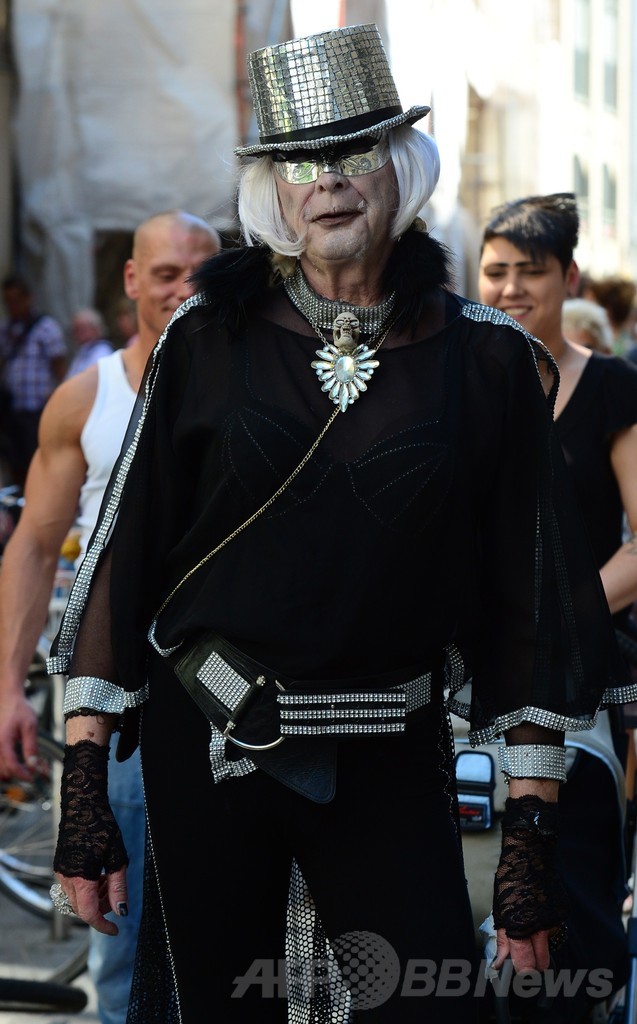 街中を染める黒衣装、ドイツでゴシックの祭典