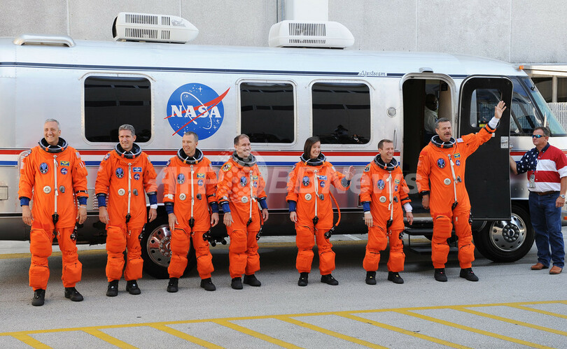 「アトランティス」打ち上げ成功、ハッブル宇宙望遠鏡の最後の修理へ