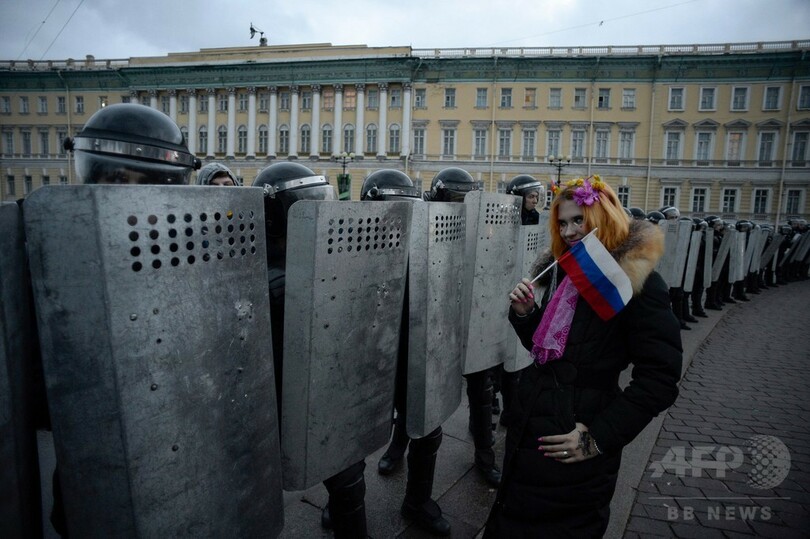 ロシア各地で大統領選の抗議デモ、野党指導者を一時拘束