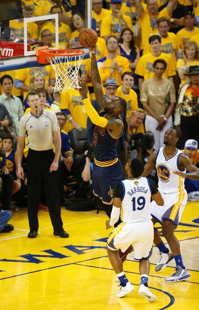 NBAファイナル開幕―リザーブ奮起のウォリーズがキャブスに先勝