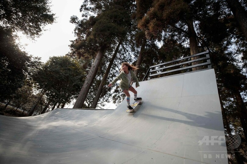 日本最年少プロスケートボーダー、9歳少女が目指す東京五輪