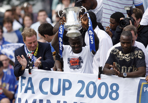 FAカップを制したポーツマスが優勝パレード 写真7枚 国際ニュース