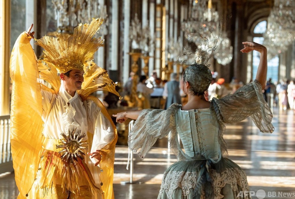 仏ベルサイユ宮殿に華やぎ戻る 噴水ショーと舞踏会 写真17枚 国際ニュース Afpbb News