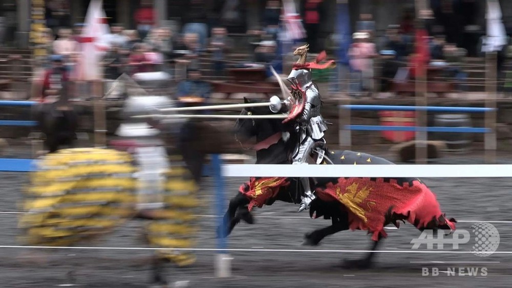 動画：中世の騎士さながらの馬上やり試合、オーストラリアがイングランド下す 写真1枚 国際ニュース：AFPBB News
