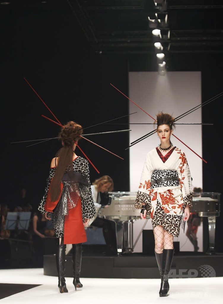 ロックをイメージした「着物」登場、Yoshikiデザイン 東京ファッションウィーク