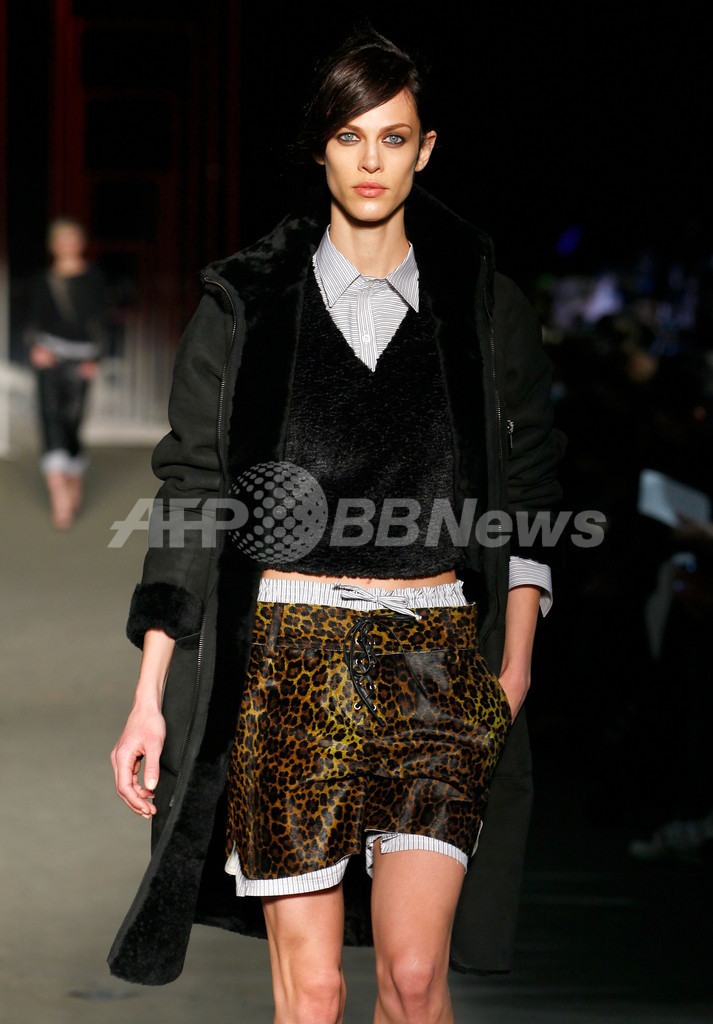 ＜12/13年秋冬NYコレクション＞ディーゼル ブラック ゴールド