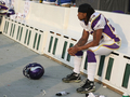 敗戦に落胆するバイキングスのセドリック・グリフィン（%%Cedric Griffin%%）。(c)AFP/Getty Images Jonathan Daniel