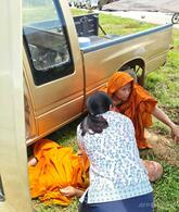 タイのベテラン女性看護師、仏教の戒律破って僧侶の命救う