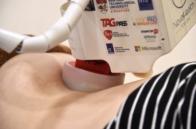 気持ち良さは同じ？ 人の手を再現したロボットマッサージ師「エマ」 シンガポール