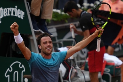 「信じられない」、世界72位がジョコビッチ撃破し全仏4強