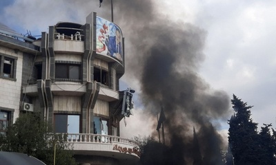 シリアで異例の反政府デモ 治安部隊と衝突、2人死亡