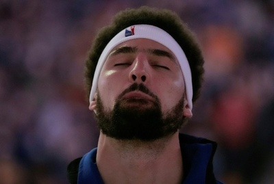 クレイ・トンプソンが待望の復帰 ウォリアーズファンは熱烈歓迎