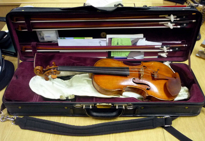 ドイツ人音楽家、列車に1億円のバイオリン置き忘れる