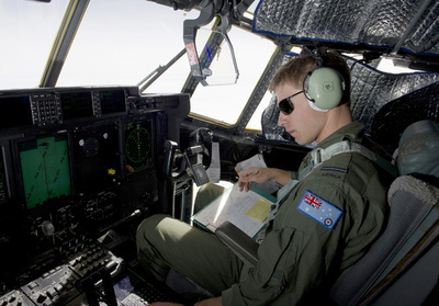 豪が2つの物体を発見 中国発見のものとは別 不明機捜索