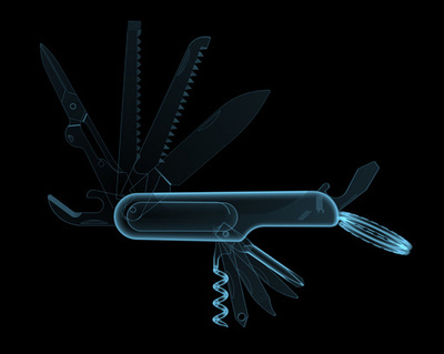 米運輸保安局、インスタグラムで空港没収武器の画像を投稿