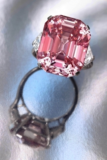 60年ぶりにお目見えのピンクダイヤモンド、スイスで競売へ