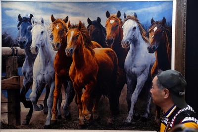 ロシア、セルビアなど参加「一帯一路」作品展、上海で開幕