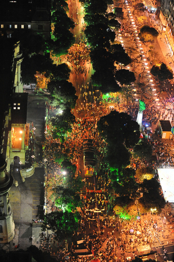 リオ＋20開幕、「グローバルマーチ」で「グリーン経済」を非難