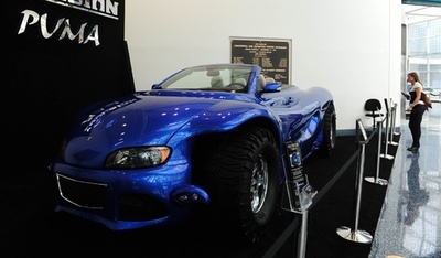 LA自動車ショーの「怪物」？超高級車に散々な評価