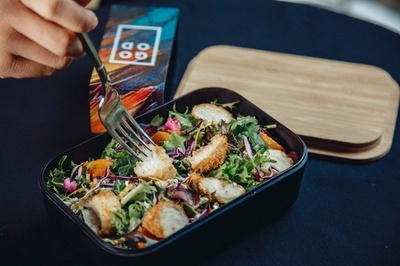 米、培養鶏肉の販売認可