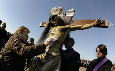 スペイン・バレンシアの海岸でもイースターの行進