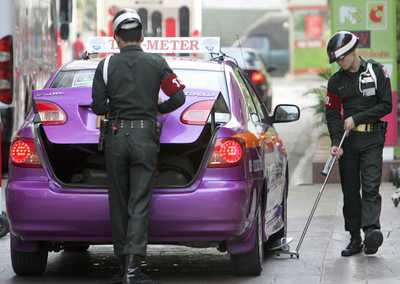 テロ再発の懸念、帰京ラッシュの首都に厳戒態勢 - タイ
