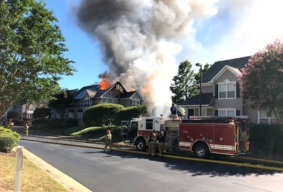 ヘリコプターが集合住宅に墜落、1人死亡 米バージニア州