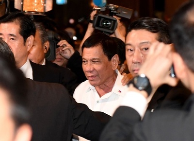 ドゥテルテ比大統領が来日 在日フィリピン人と会見