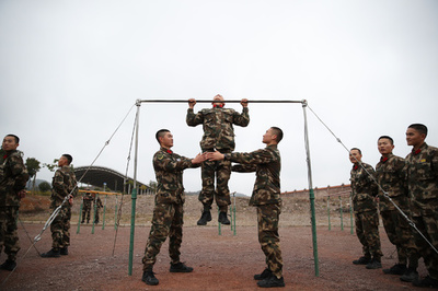 「中国軍が兵士の給与40％アップ」の報道 人材確保、流出防止に苦心？