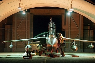 英国防省、紛争予防基金取り崩し戦闘機整備費に充当へ