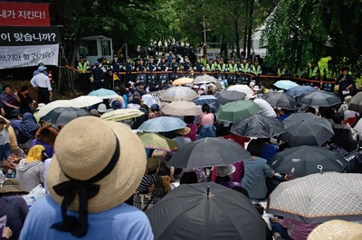 韓国沈没船オーナーの宗教施設に強制捜査