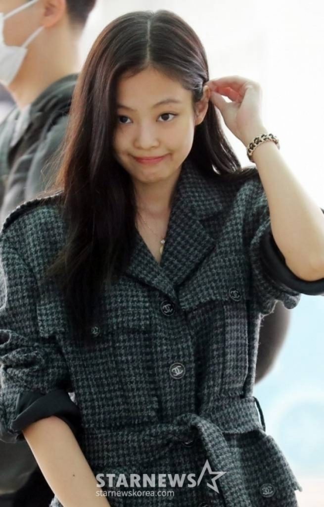 (c)STARNEWS