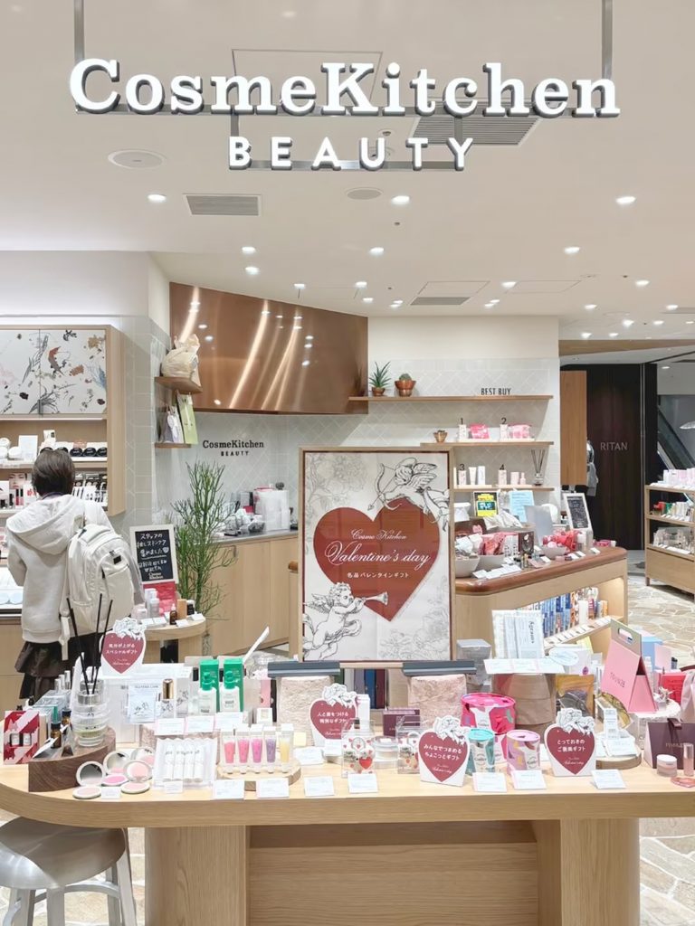 日本のビューティーチャンネル『Cosme Kitchen』に出店したfreshian＝LG生活健康提供(c)news1
